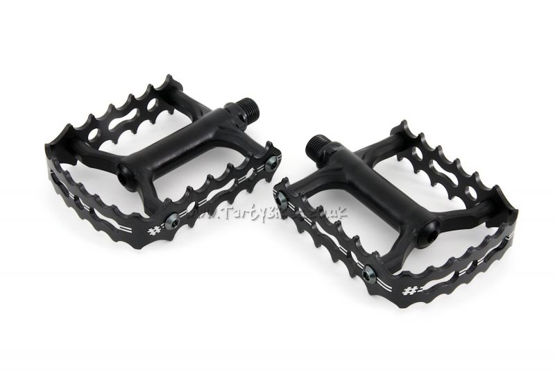 #Hashtagg Sealed Caged Pedals